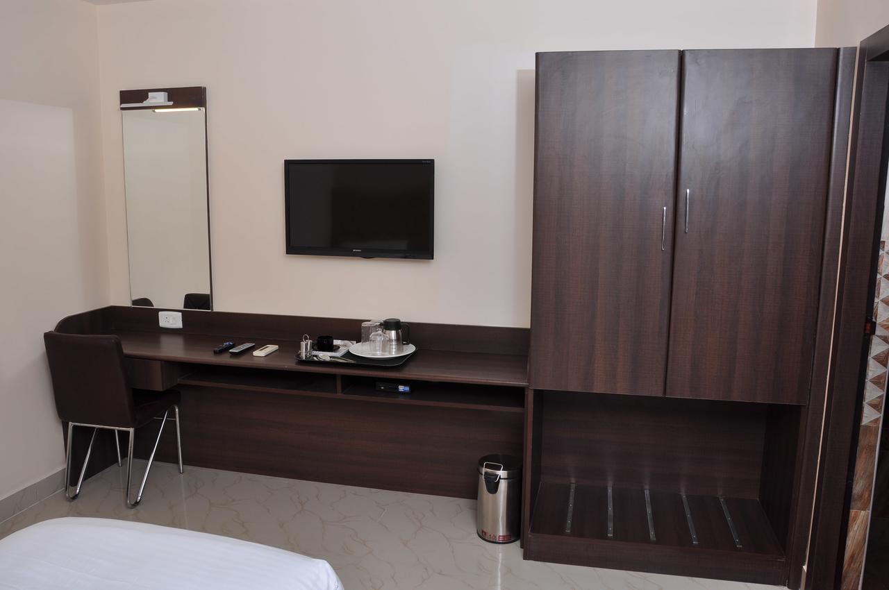 Almas Inn Hotels & Resorts 첸나이 외부 사진
